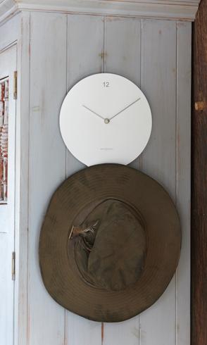 En Suspend Clock White