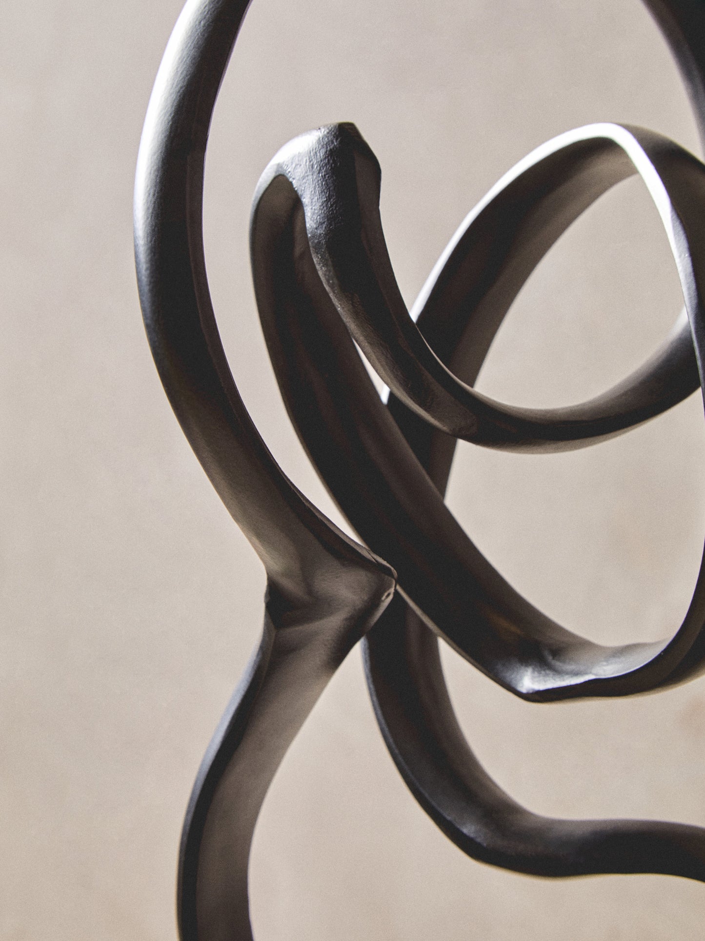 Mirano Black Finish Aluminium Knot Sculpture