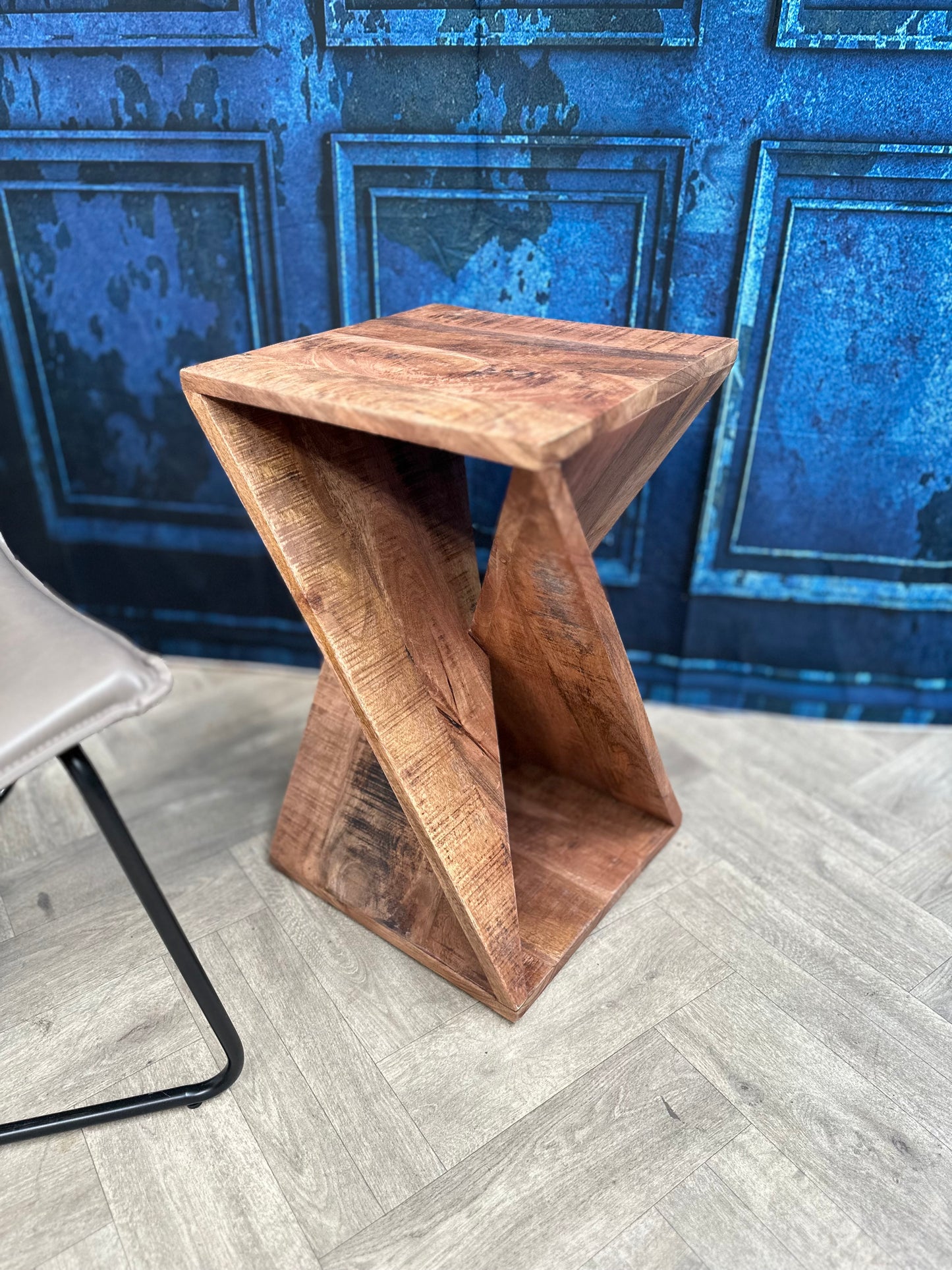 Kai Z-Shaped End Table