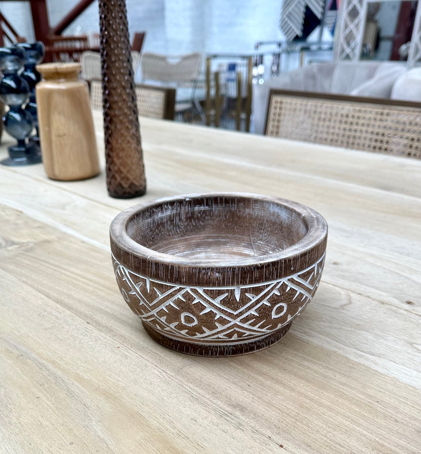 Ancient Meriner Furniture Decorative Distressed White Wooden Bowl