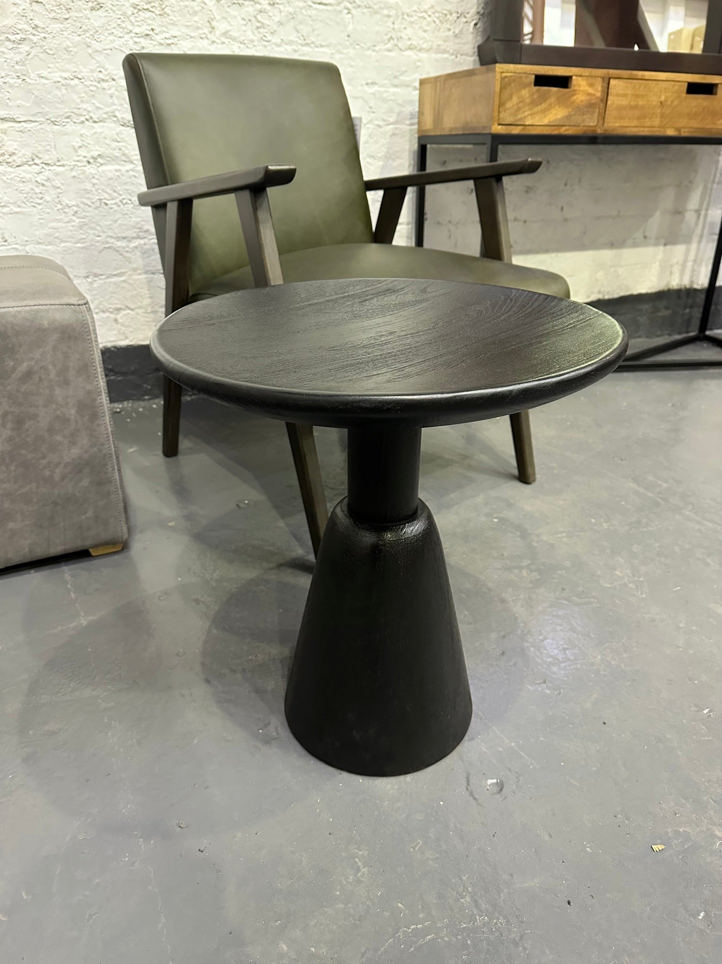 Agatha Sculptural Wooden End Table In Black