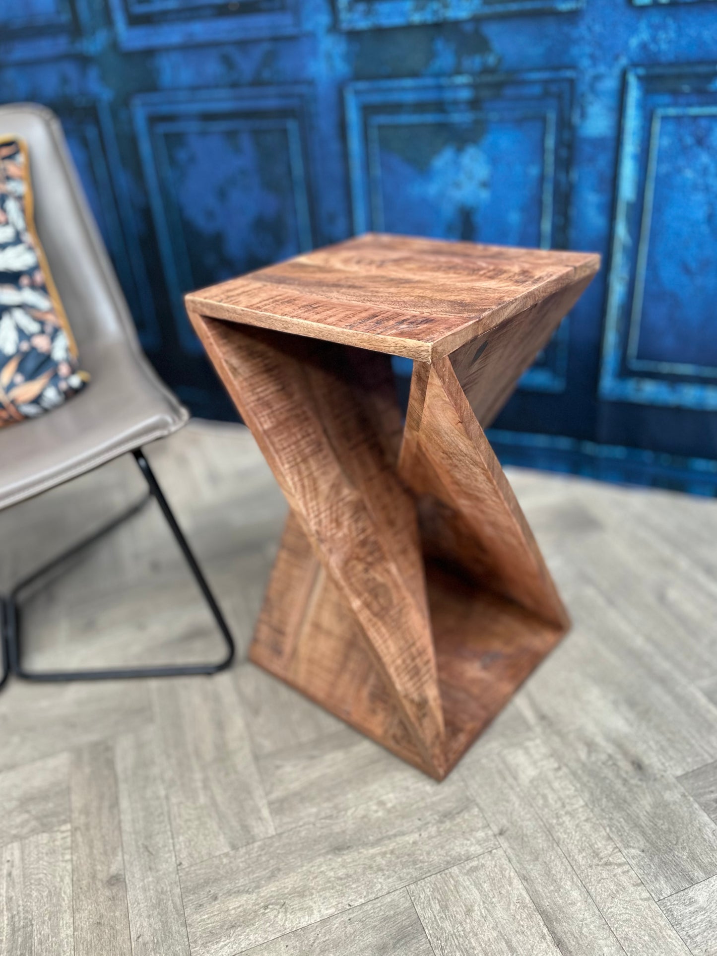 Kai Z-Shaped End Table