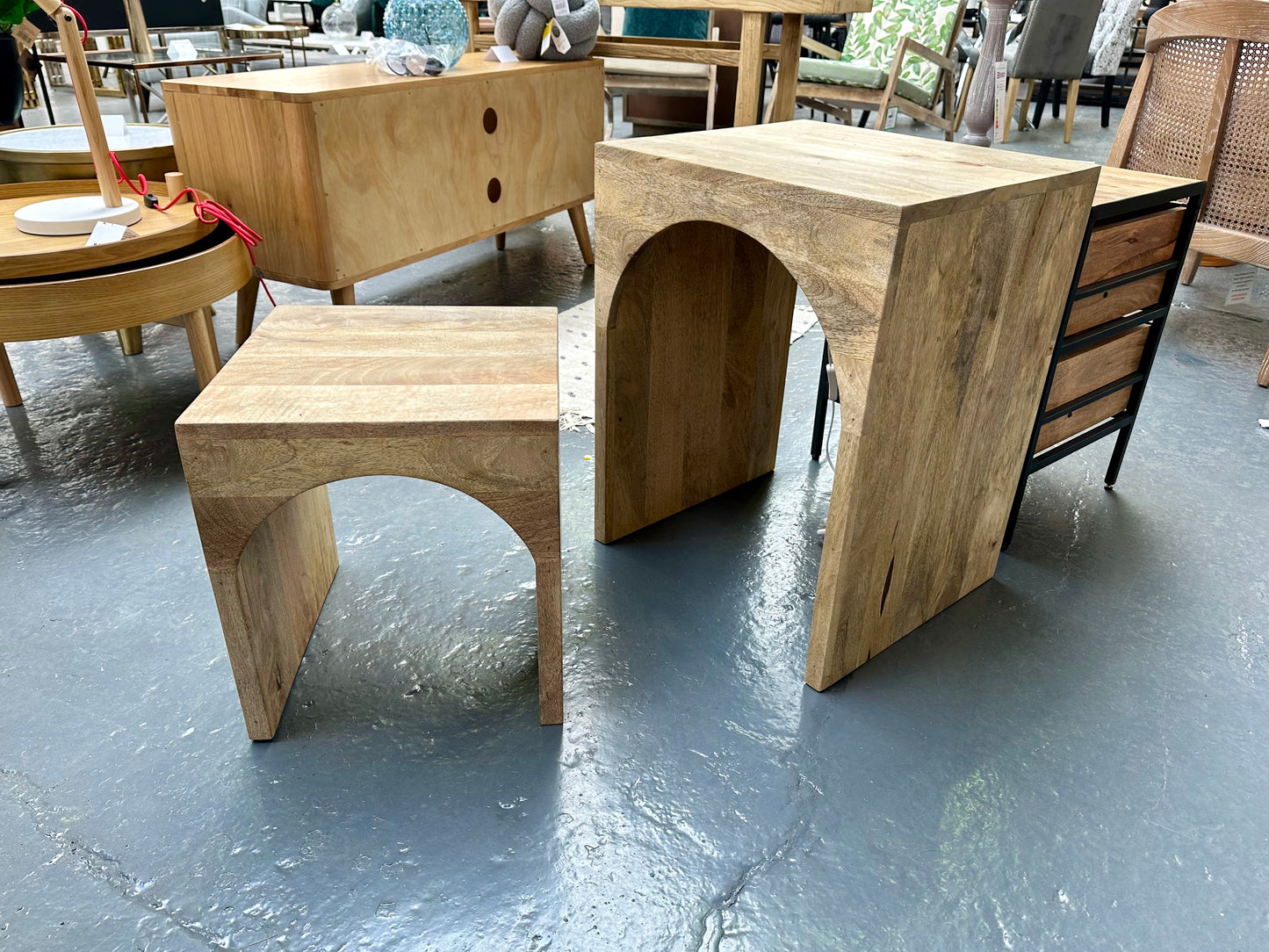 Zoe Set of 2 Arched End Tables