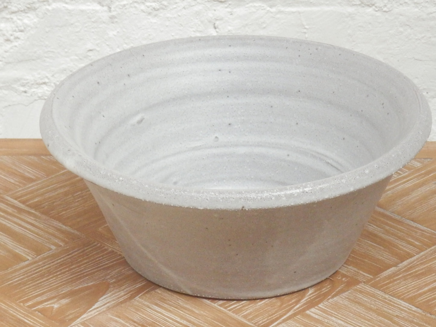 Large Round Rimmed Mix Bowl- Distressed White/grey